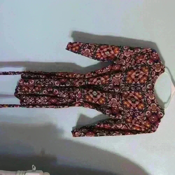 Yumi Kim floral romper - Picture 2 of 2